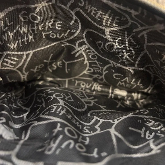 Betsey Johnson New York, N.Y. Crossbody black Handbag hearts - Picture 3 of 3